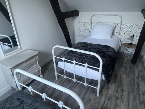 kamer met 2 enkele bedden